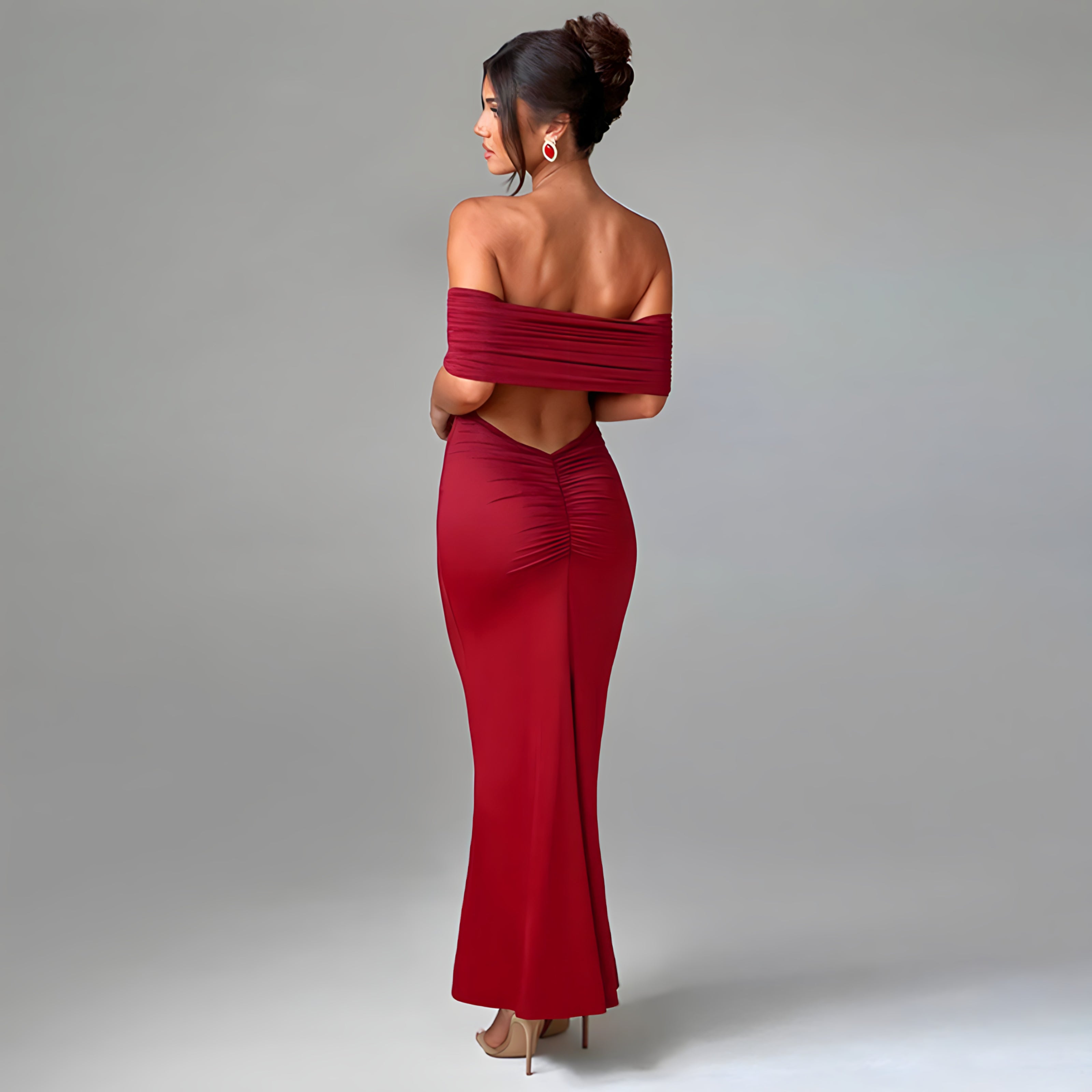 Robe Longue Épaules Dénudées Élégance Noire