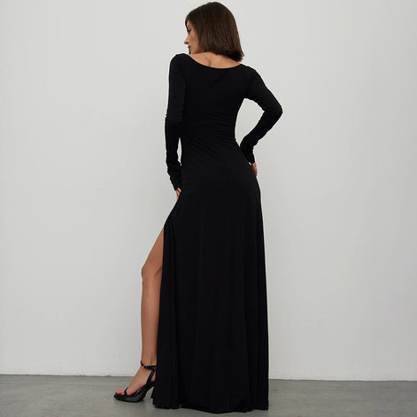 Robe Fendue Élégance Noire