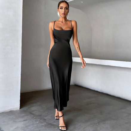 Robe Longue Satinée Noir Élégance